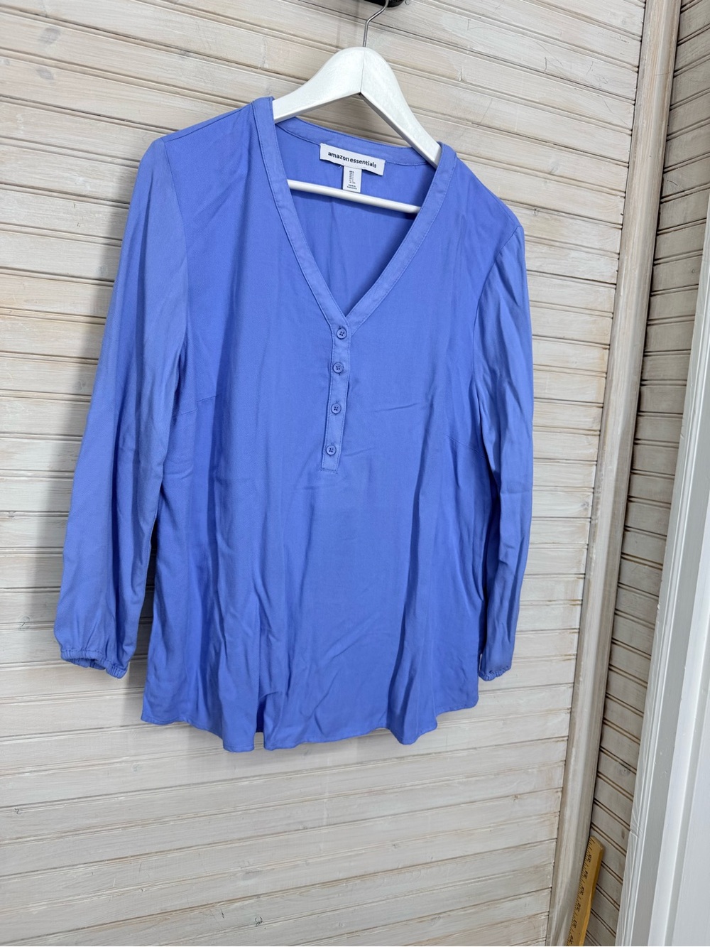 Amazon Essentials Women’s L Periwinkle Blue V-Neck Henley Blouse